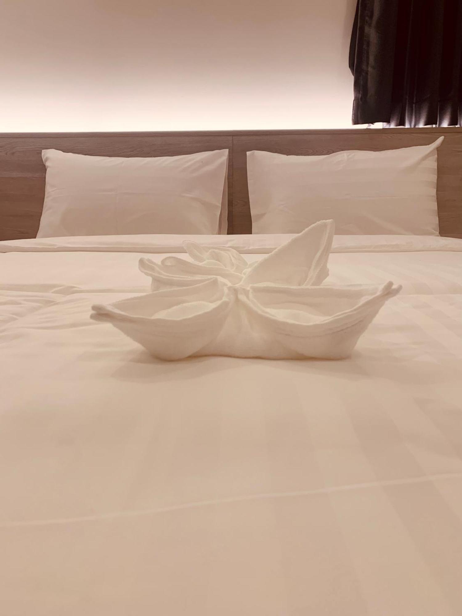 Thana Wisut Hotel Bangkok Eksteriør bilde