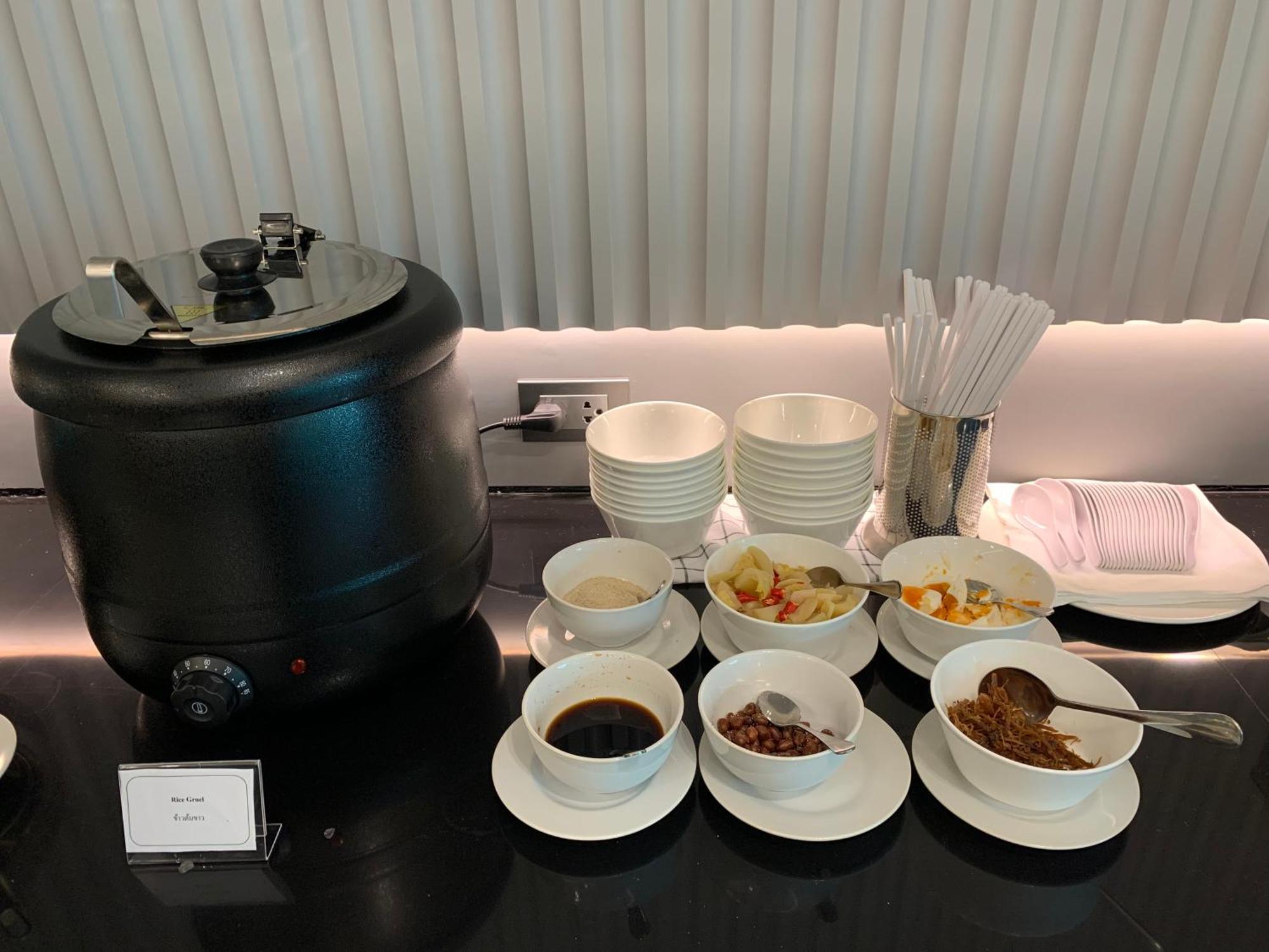Thana Wisut Hotel Bangkok Eksteriør bilde